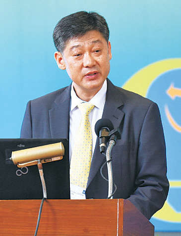 필리핀 마닐라에서 열린 2015 아시아클린 에너지 포럼 에서 박병춘 에관공글로벌전략실장이 환영사를 하고 있다. 에너지관리공단 제공